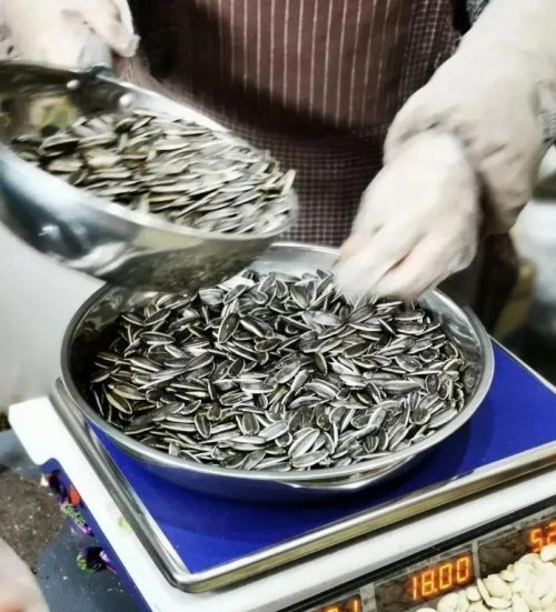 投资5000块，一个冬天赚50000！不起眼又暴利炒货店生意