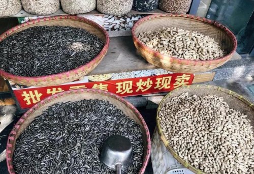 投资5000块，一个冬天赚50000！不起眼又暴利炒货店生意