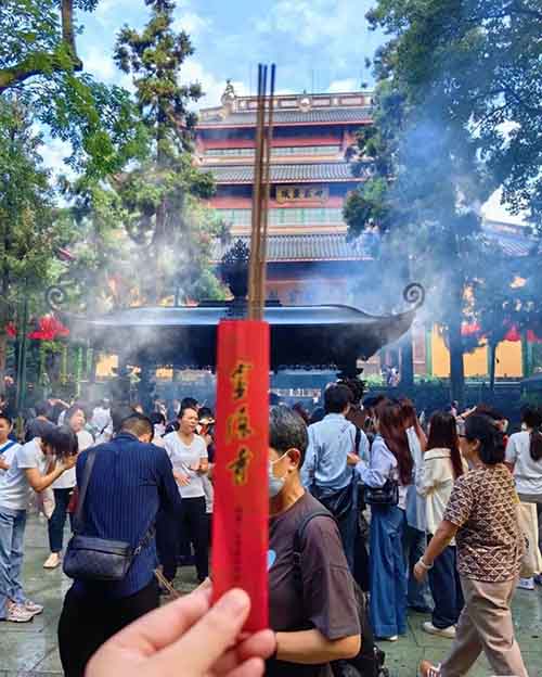 替人祈福，月入20000+，能干一辈子！